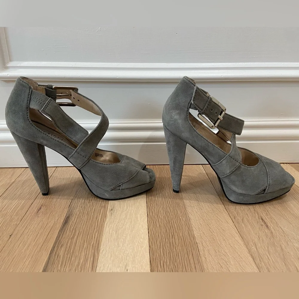 Michael Kors Gray Suede Heels with Buckle - Picture 3 of 6